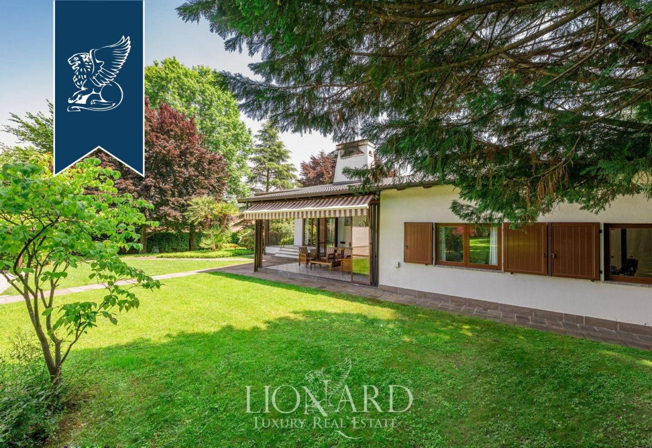 Вилла в Лезмо, Италия, 550 м² - фото 3