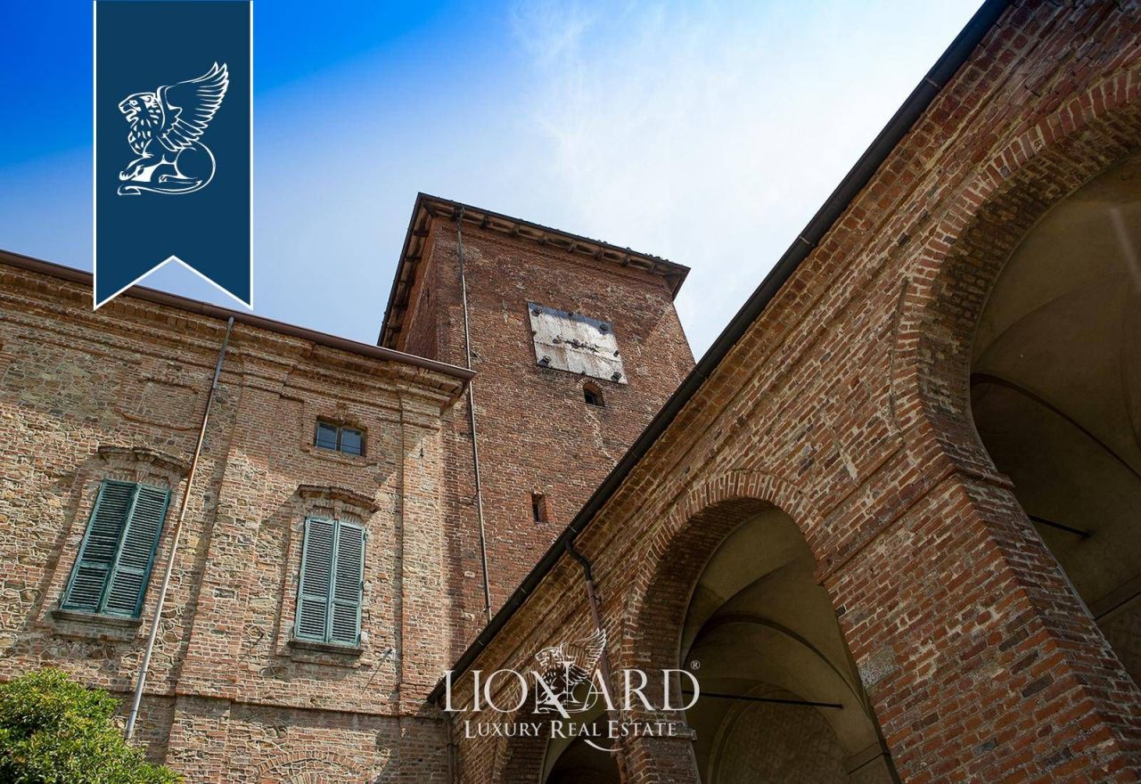 Замок в Павии, Италия, 7 000 м² - фото 4