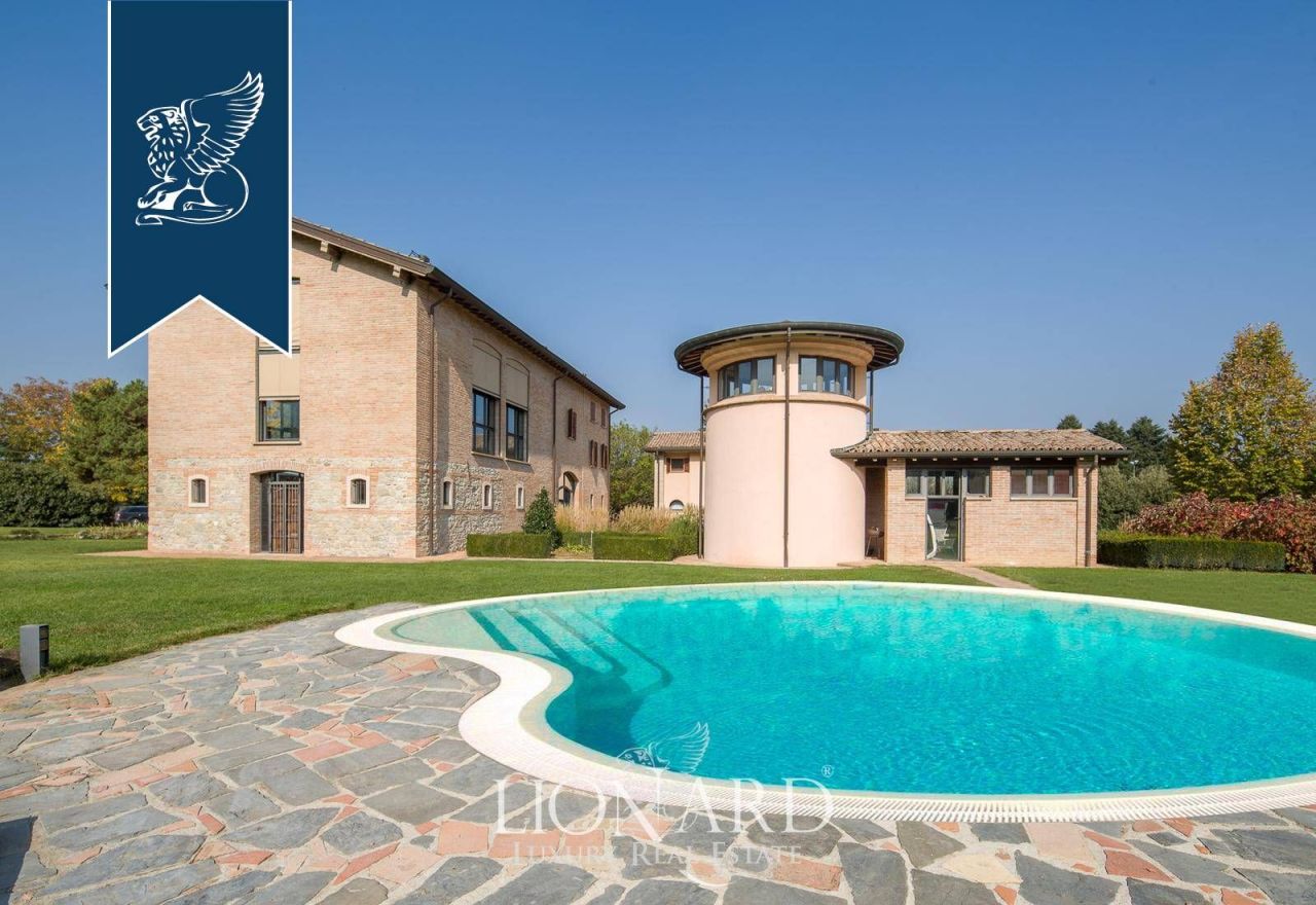 Вилла в Реджо-Эмилии, Италия, 800 м² - фото 3