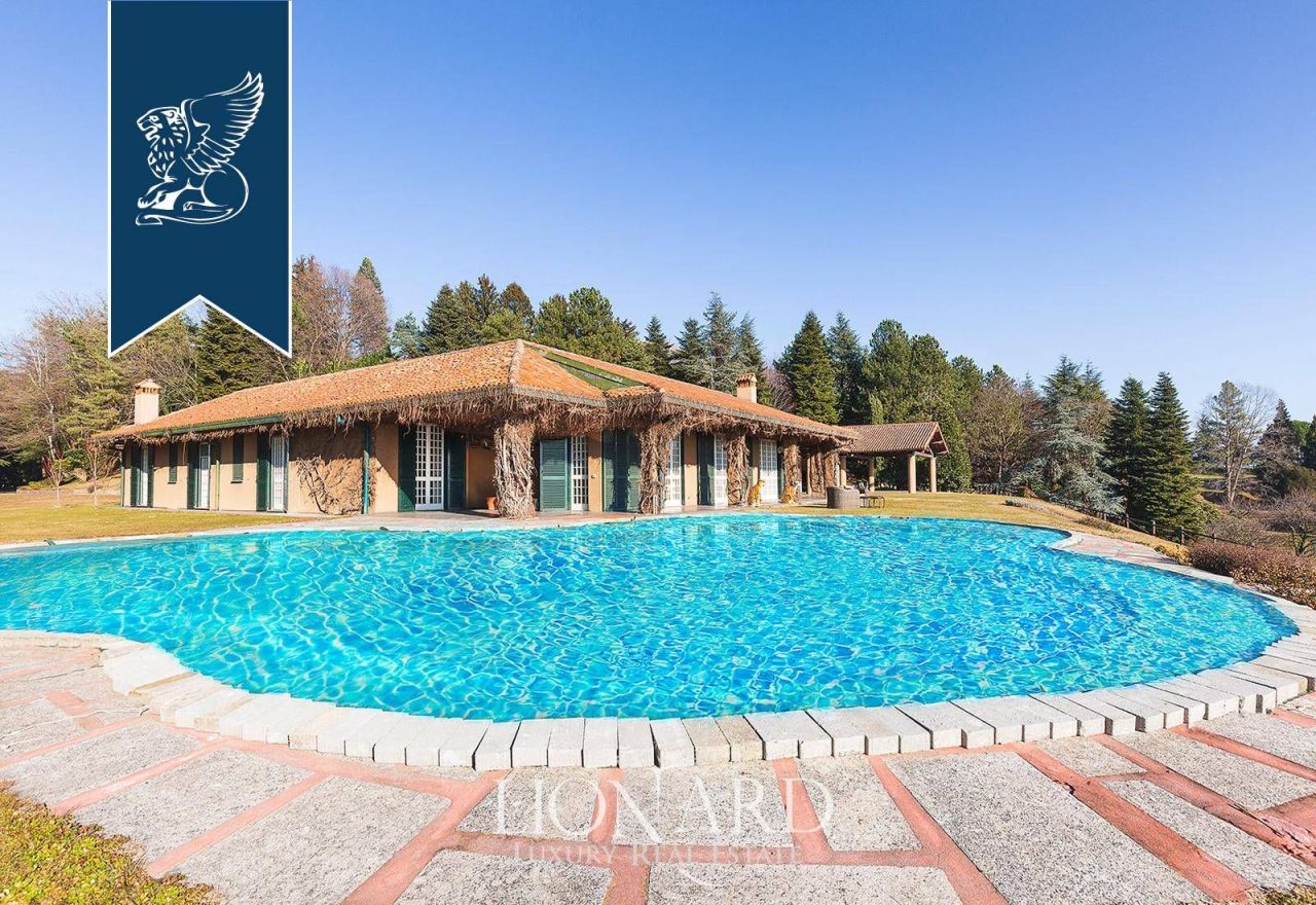 Вилла в Комо, Италия, 6 670 м² - фото 3