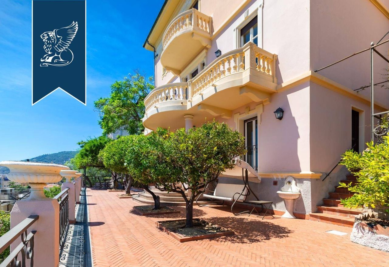 Вилла в Алассио, Италия, 470 м² - фото 3