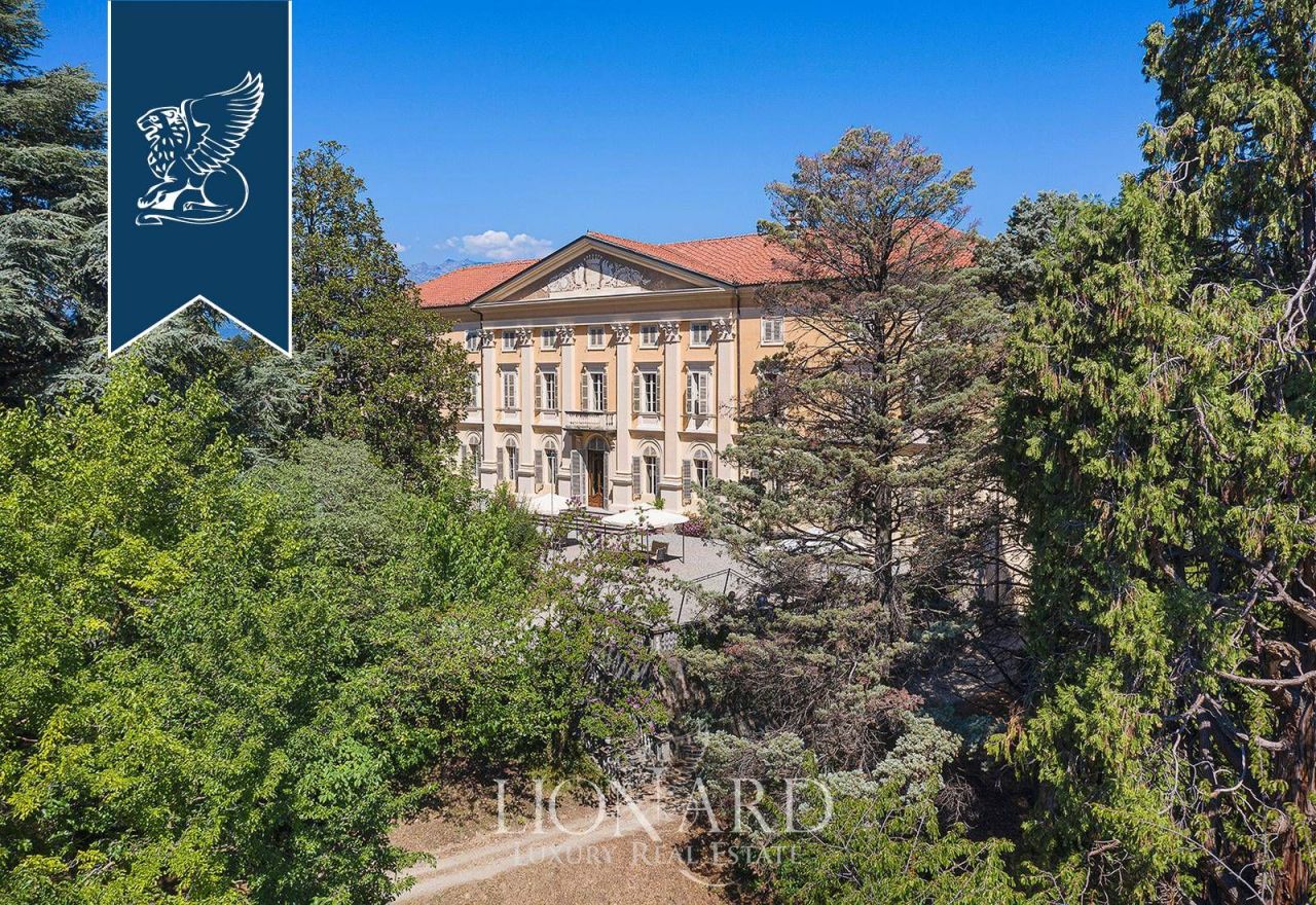 Отель, гостиница в Турине, Италия, 3 500 м² - фото 3