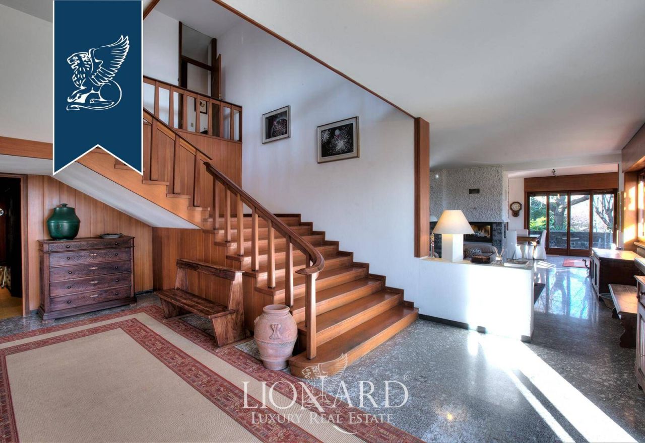 Вилла в Ароне, Италия, 1 500 м² - фото 3