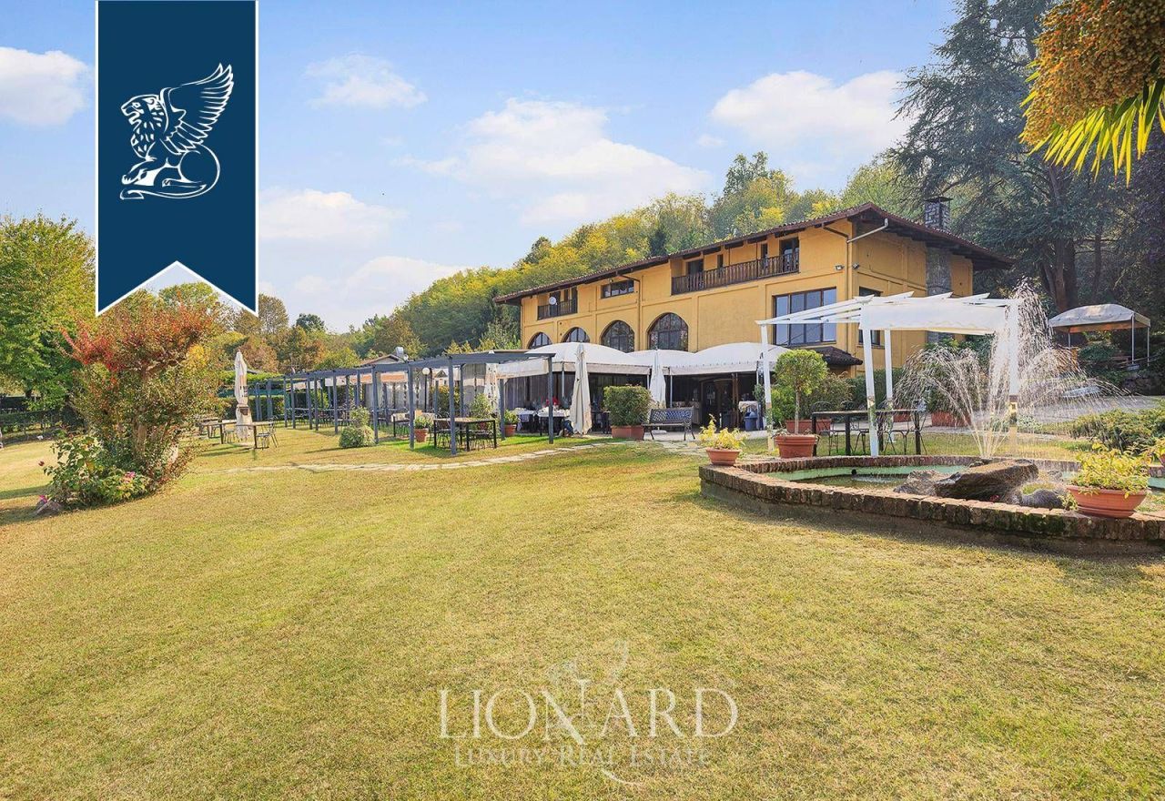 Вилла в Турине, Италия, 1 000 м² - фото 3