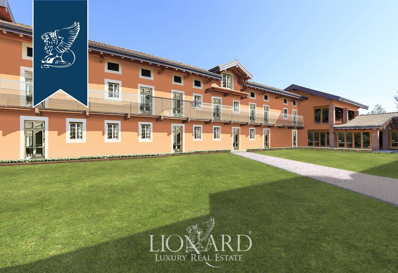 Вилла в Новаре, Италия, 2 100 м² - фото 3