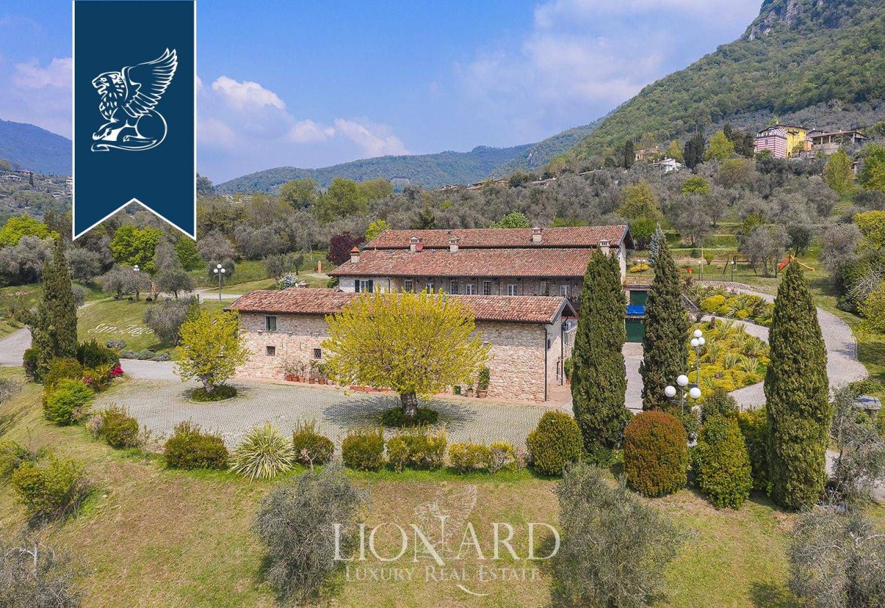 Ферма в Сало, Италия, 2 500 м² - фото 4