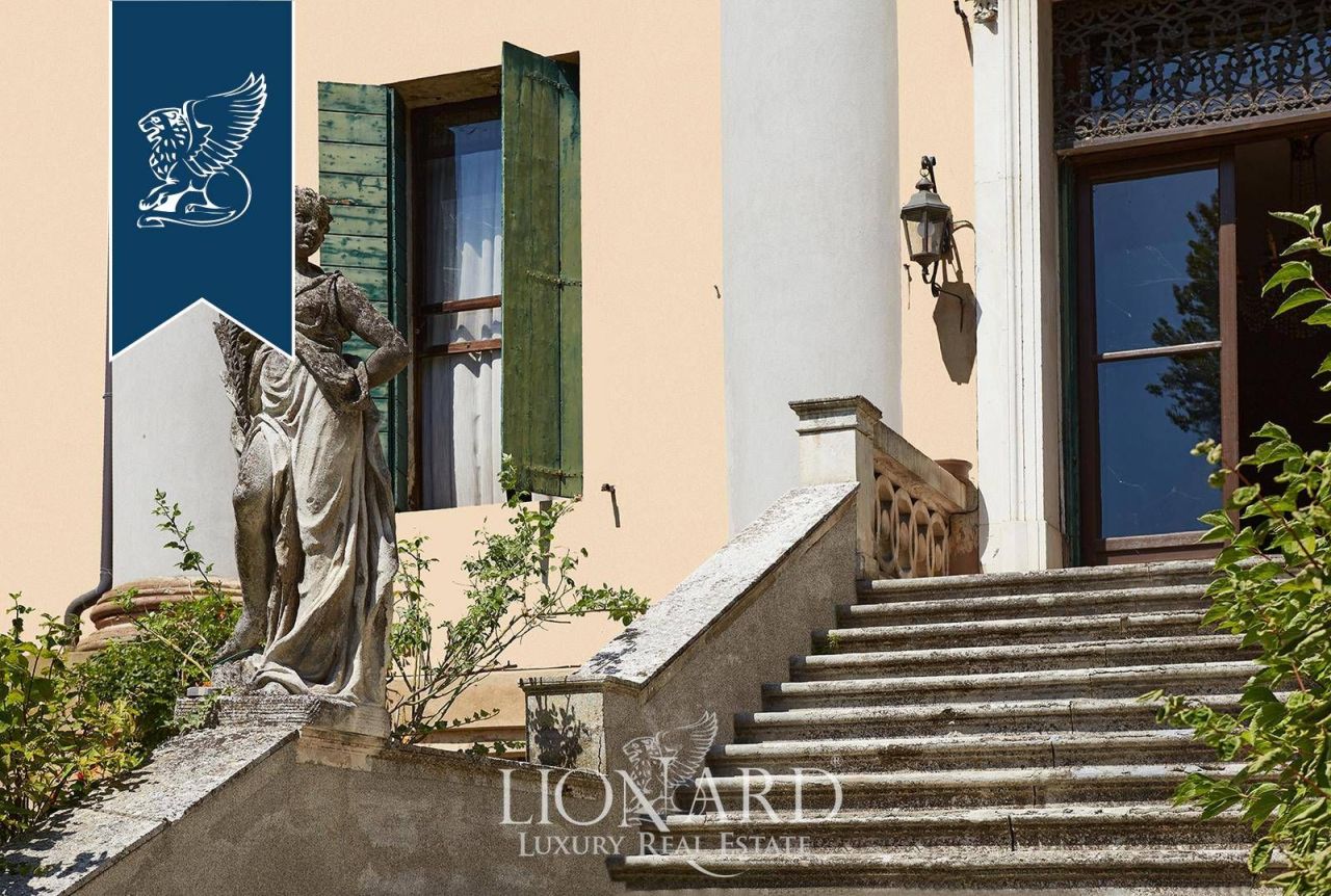 Вилла в Абано-Терме, Италия, 6 400 м² - фото 5