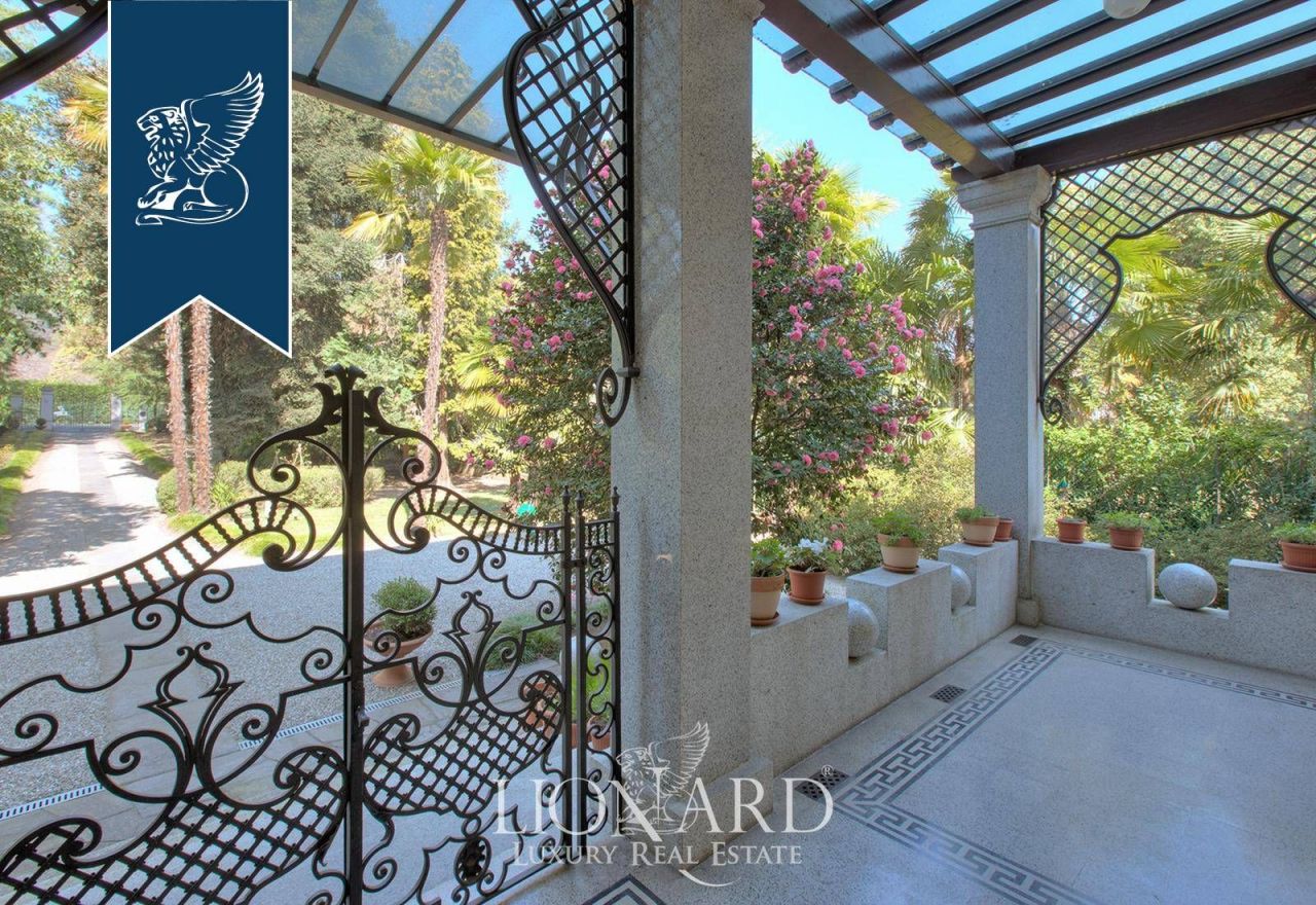 Вилла в Лезе, Италия, 400 м² - фото 5