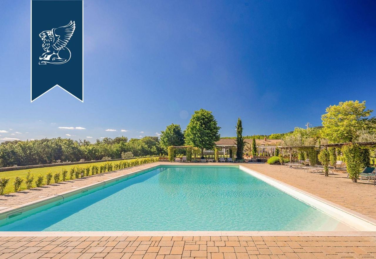 Ферма в Ареццо, Италия, 1 100 м² - фото 5