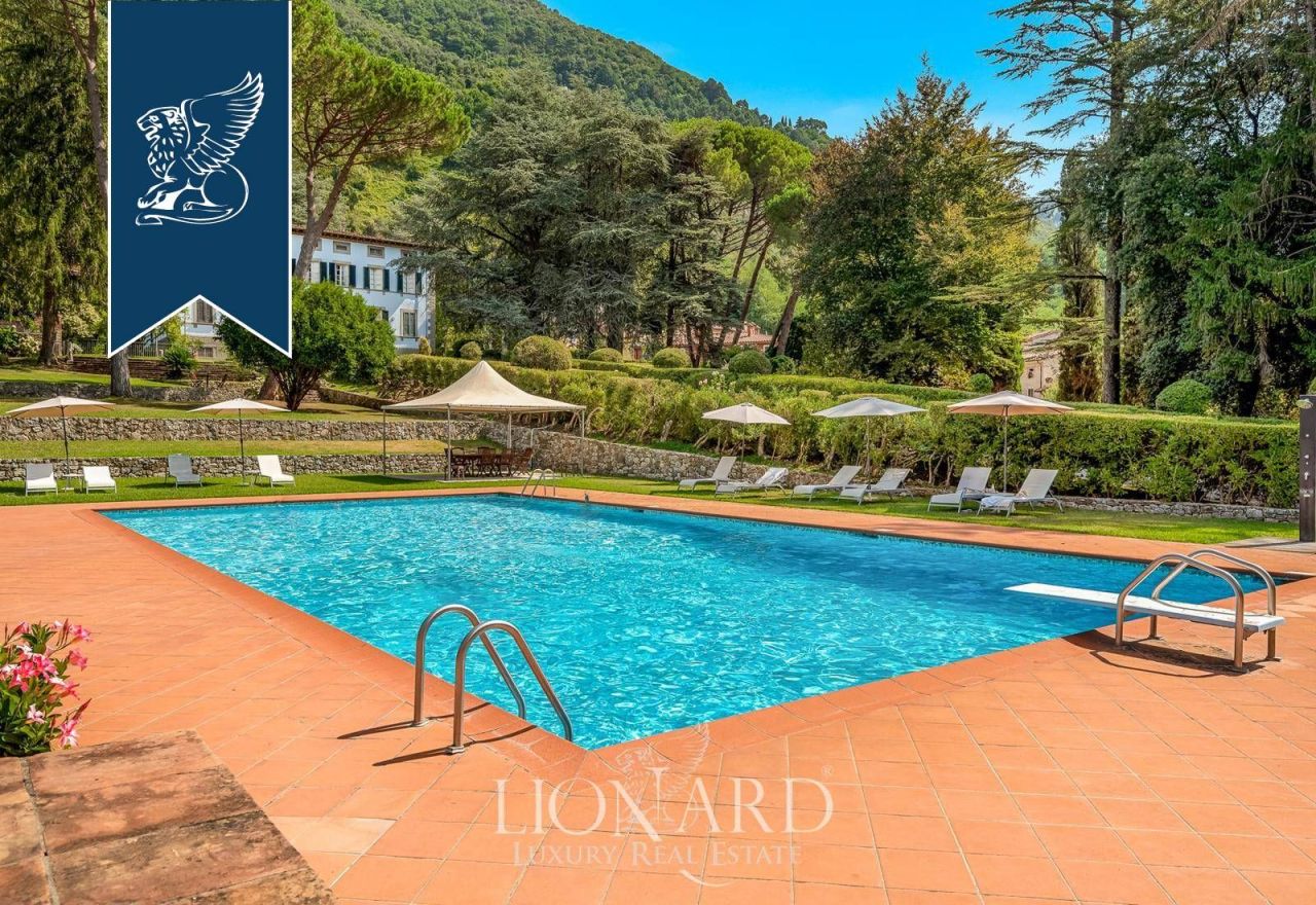 Вилла в Камайоре, Италия, 2 500 м² - фото 5