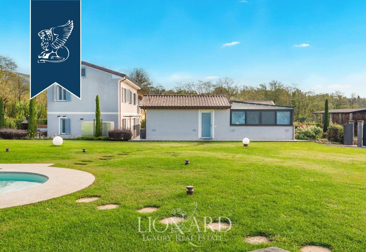 Вилла в Капаннори, Италия, 340 м² - фото 5