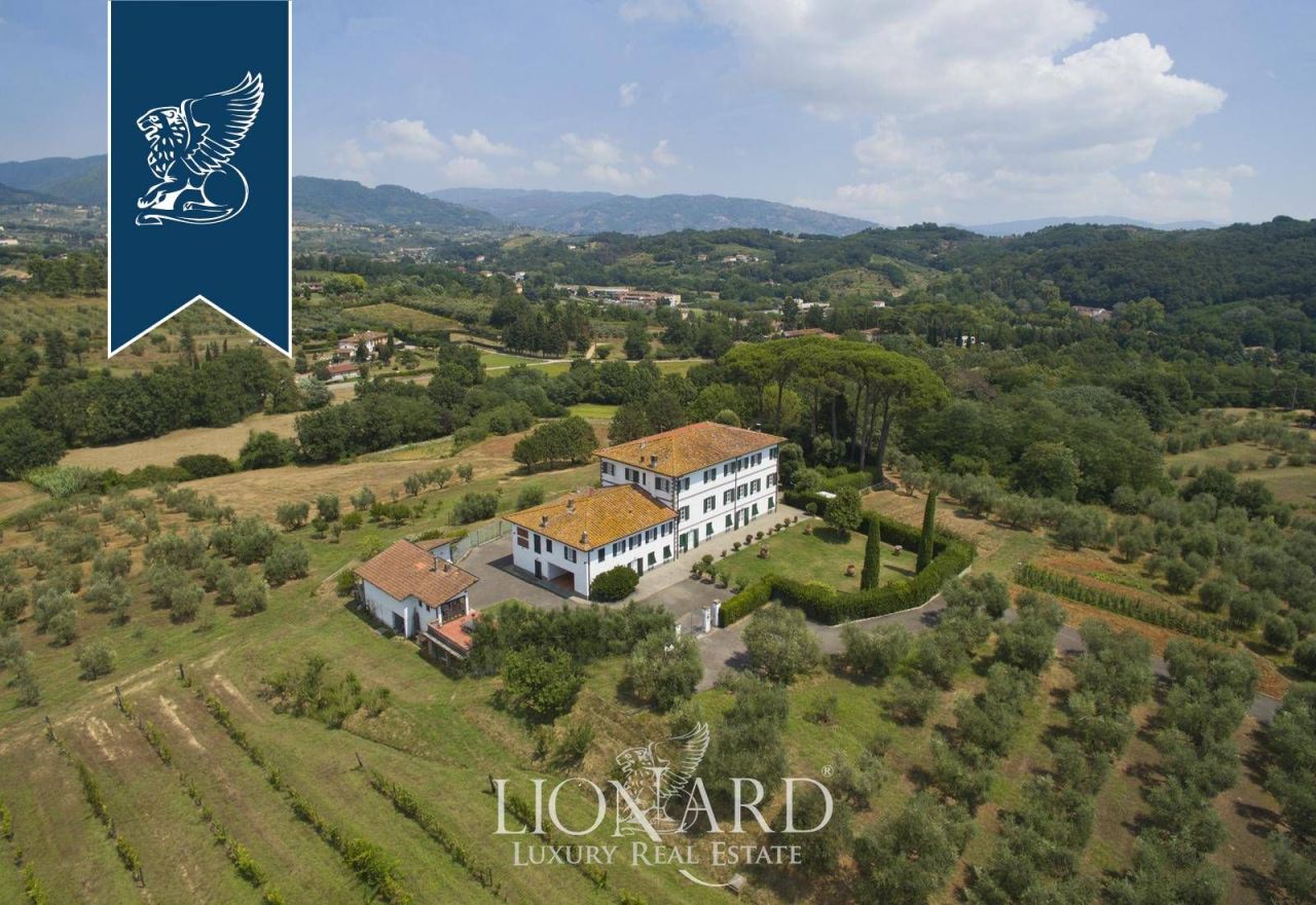 Вилла в Капаннори, Италия, 700 м² - фото 5