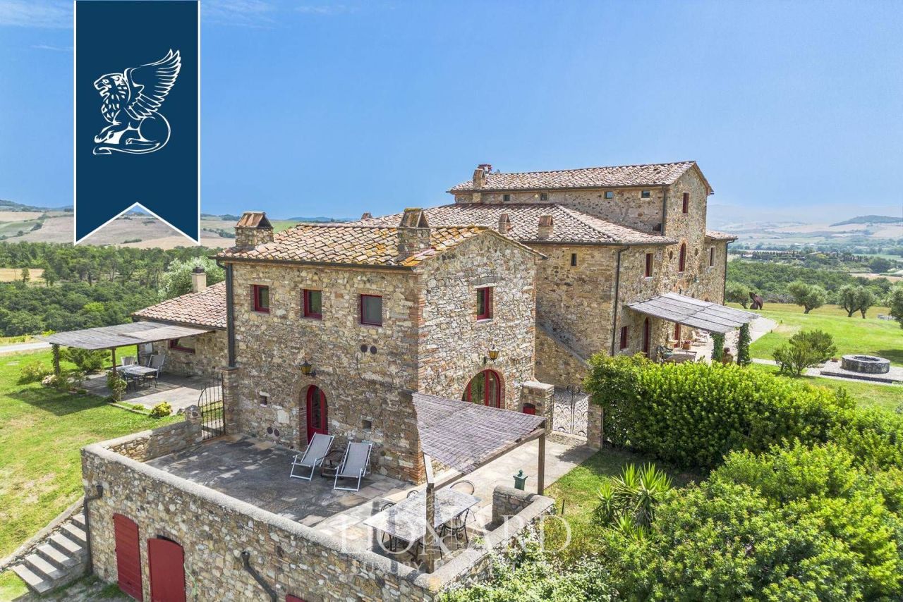 Ферма в Монтекатини-Валь-ди-Чечина, Италия, 1 000 м² - фото 5