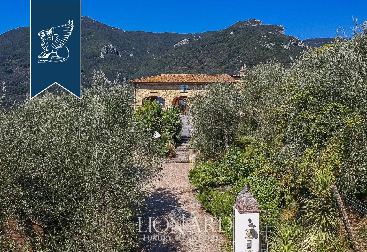 Вилла в Камайоре, Италия, 360 м² - фото 5