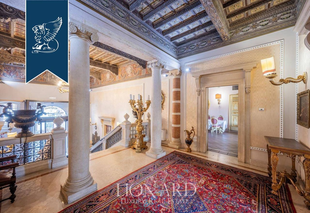 Отель, гостиница в Феррара, Италия, 2 273 м² - фото 5