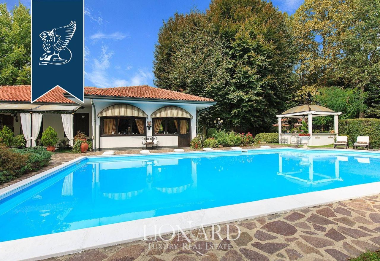 Вилла в Милане, Италия, 380 м² - фото 5