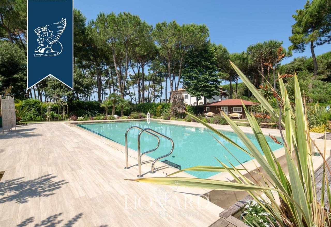 Вилла в Массе, Италия, 1 100 м² - фото 5