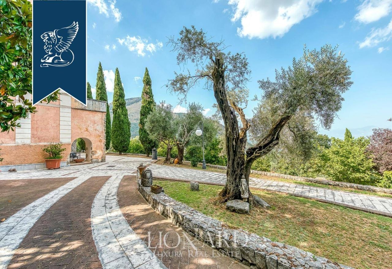 Вилла в Фрозиноне, Италия, 1 000 м² - фото 5