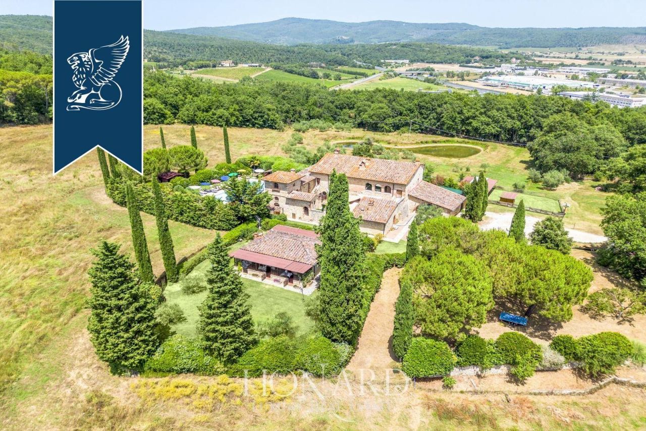 Ферма в Сиене, Италия, 800 м² - фото 5