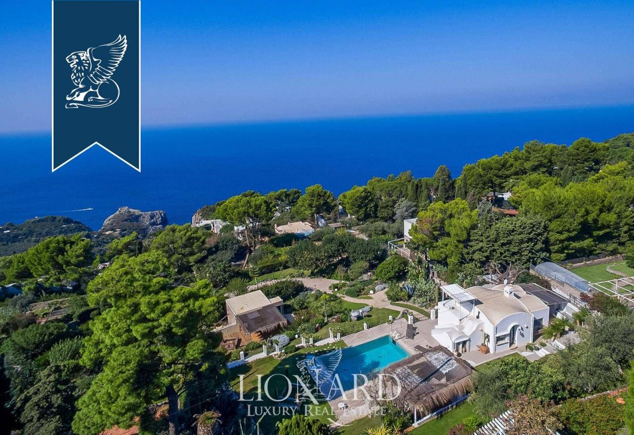 Вилла в Неаполе, Италия, 300 м² - фото 5