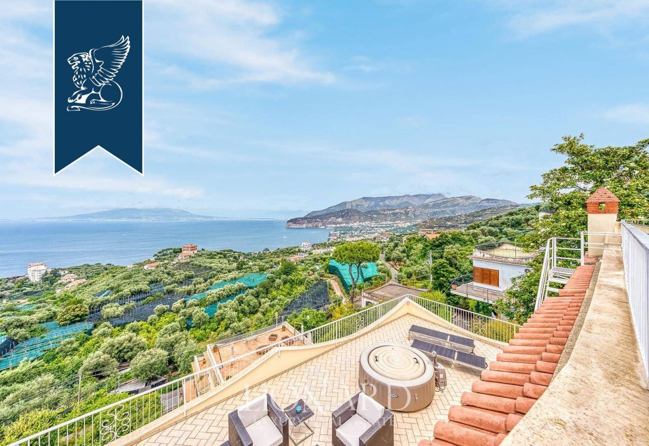 Вилла в Неаполе, Италия, 430 м² - фото 5