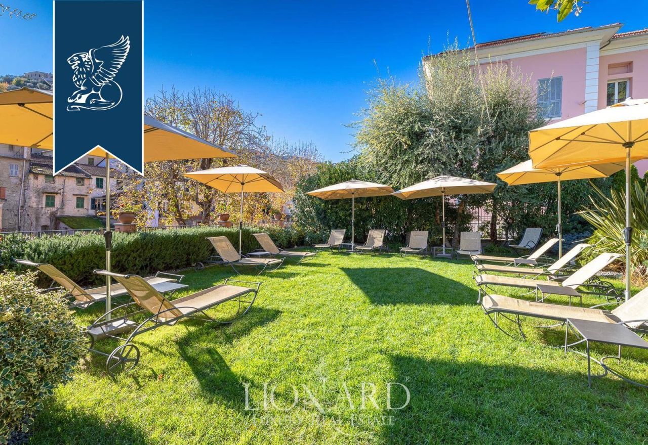 Отель, гостиница в Империи, Италия, 1 000 м² - фото 5