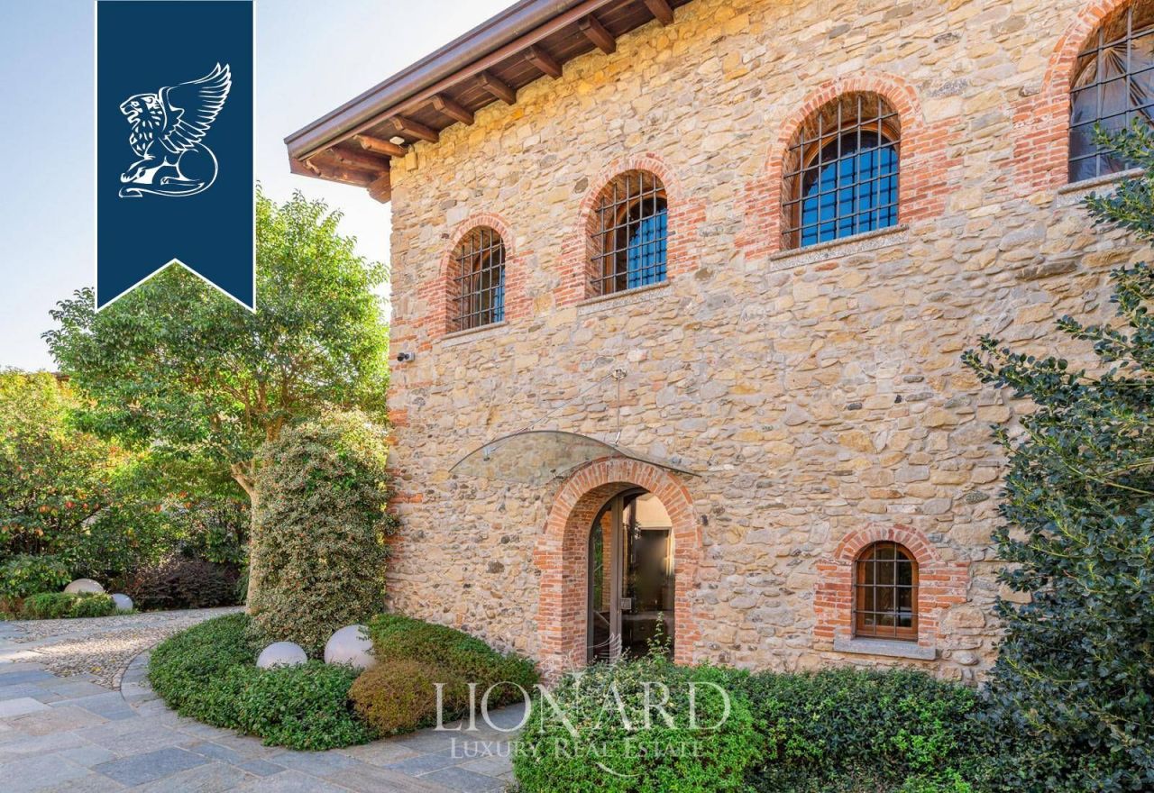 Отель, гостиница в Лекко, Италия, 3 500 м² - фото 5