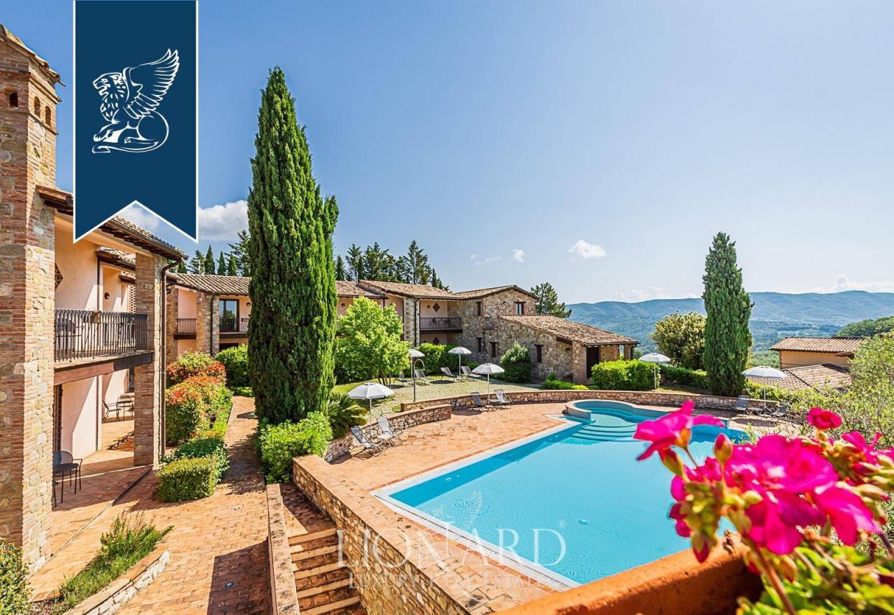 Дом в Коллаццоне, Италия, 5 800 м² - фото 5