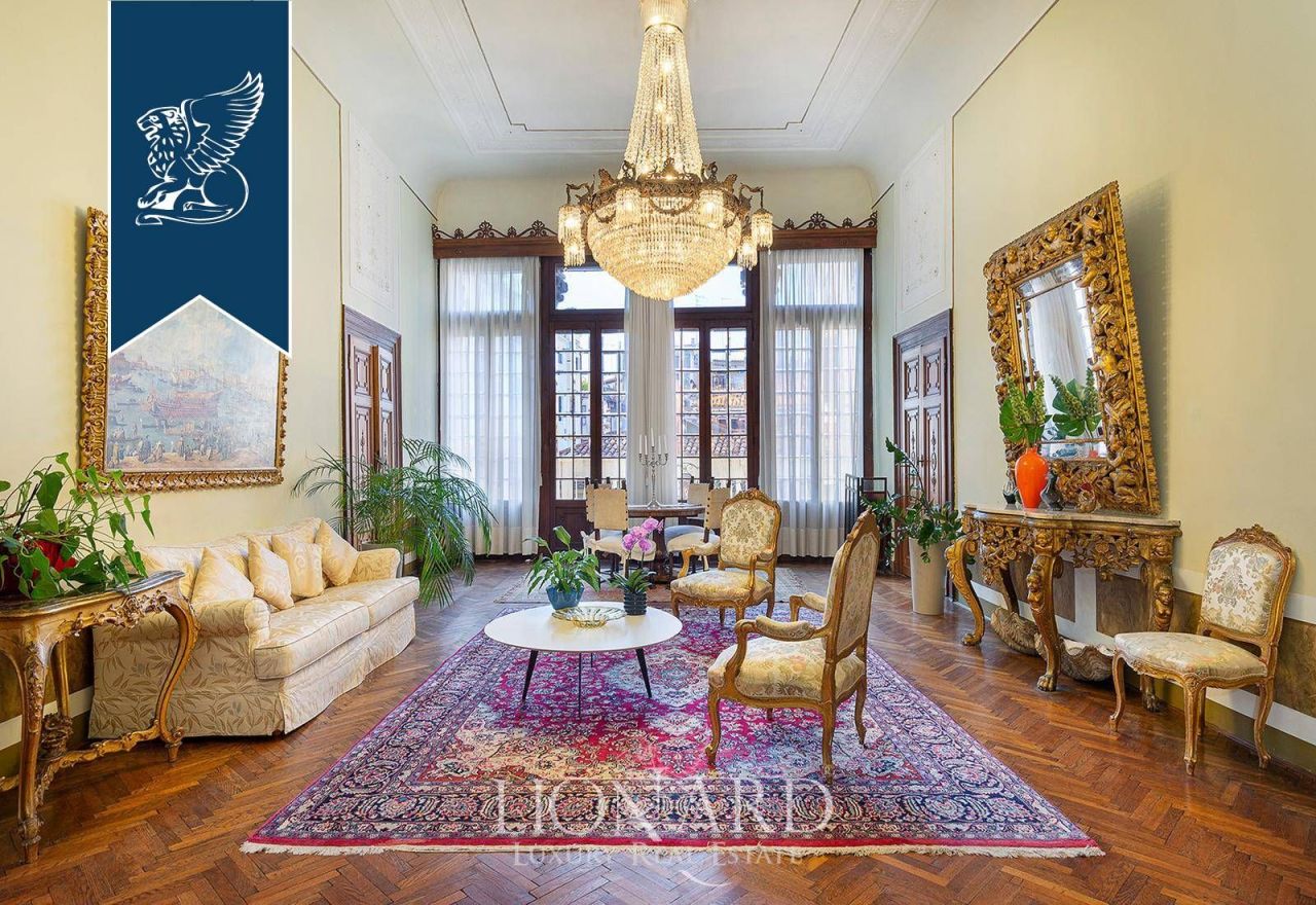 Дом в Венеции, Италия, 2 500 м² - фото 5