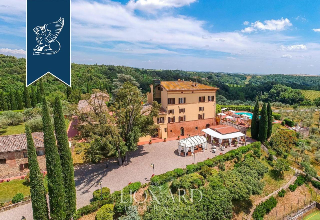 Дом в Сиене, Италия, 4 300 м² - фото 5