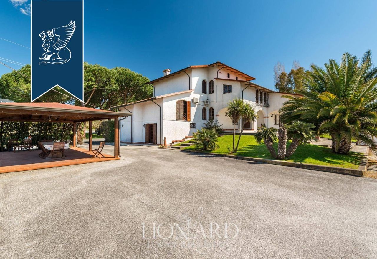 Вилла в Пьетрасанте, Италия, 420 м² - фото 5