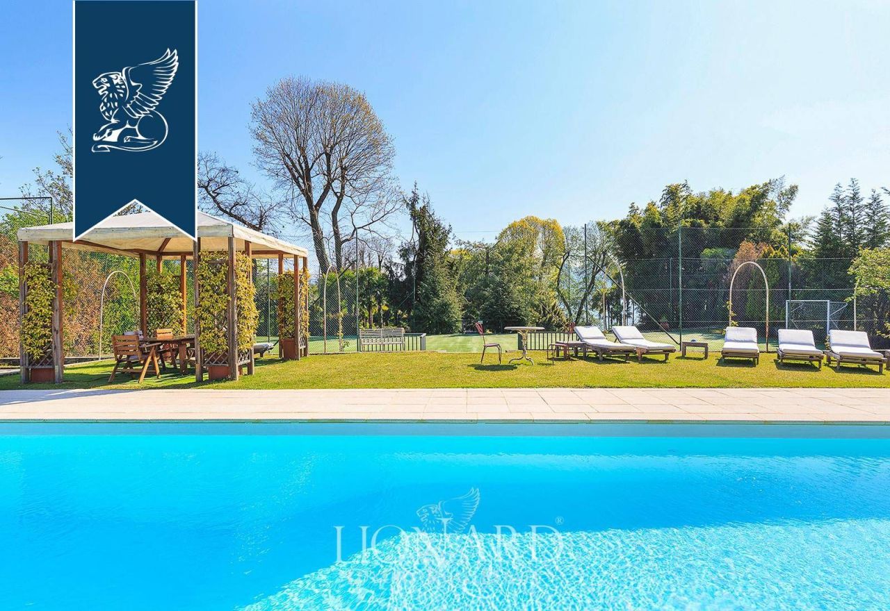 Вилла в Бавене, Италия, 1 300 м² - фото 5