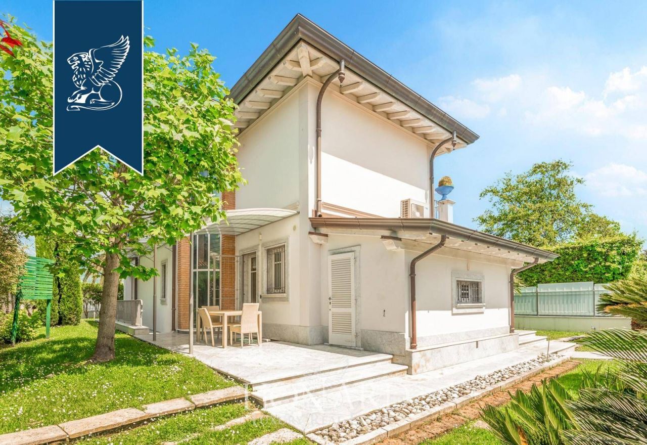 Вилла в Форте деи Марми, Италия, 265 м² - фото 5