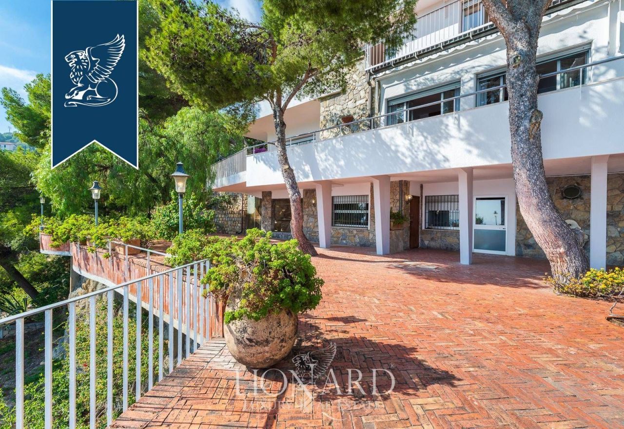 Вилла в Бордигере, Италия, 750 м² - фото 5