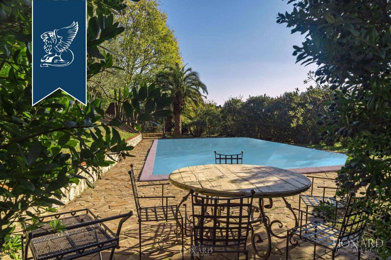 Вилла в Пистое, Италия, 1 000 м² - фото 4