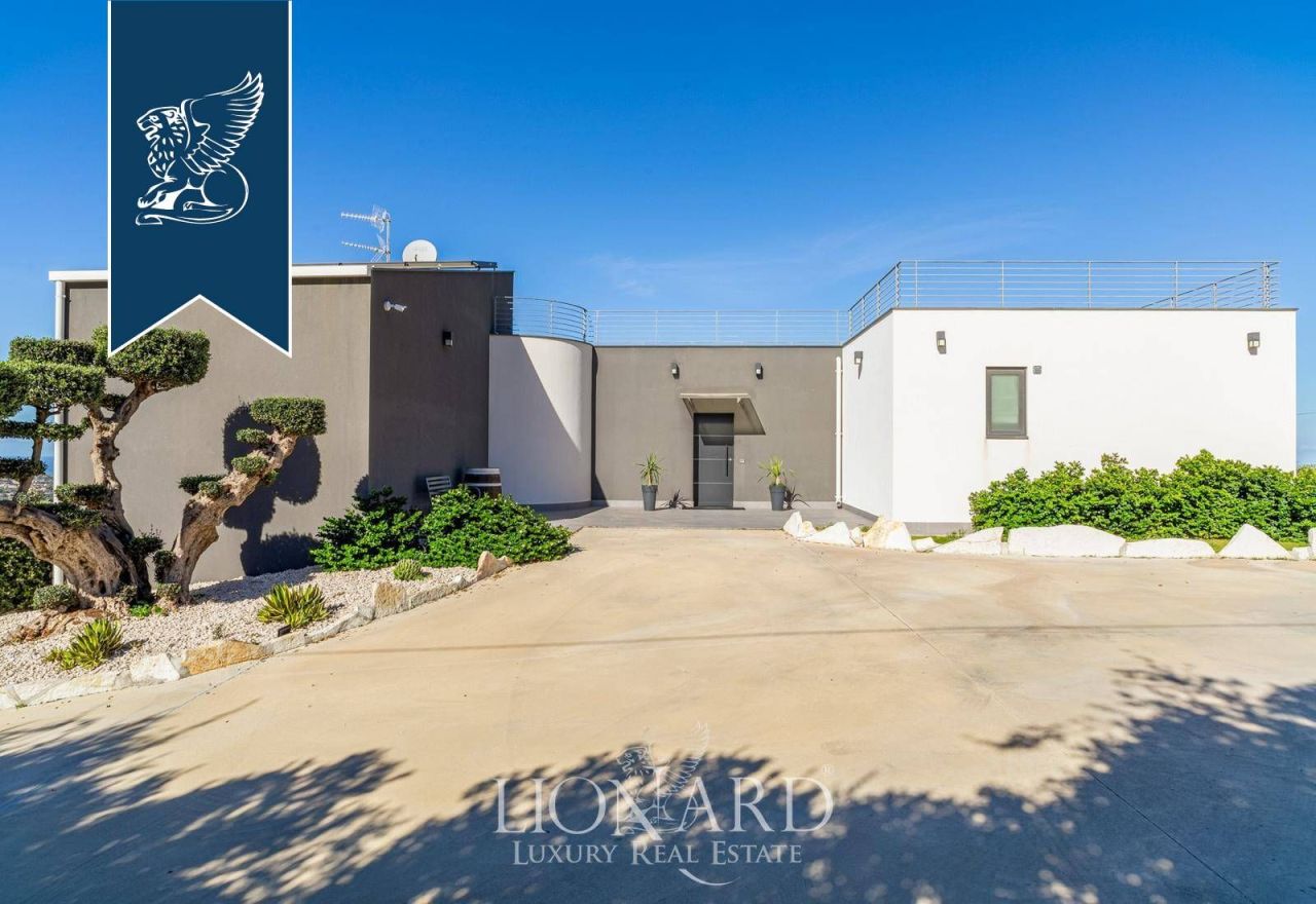 Вилла в Трапани, Италия, 300 м² - фото 5