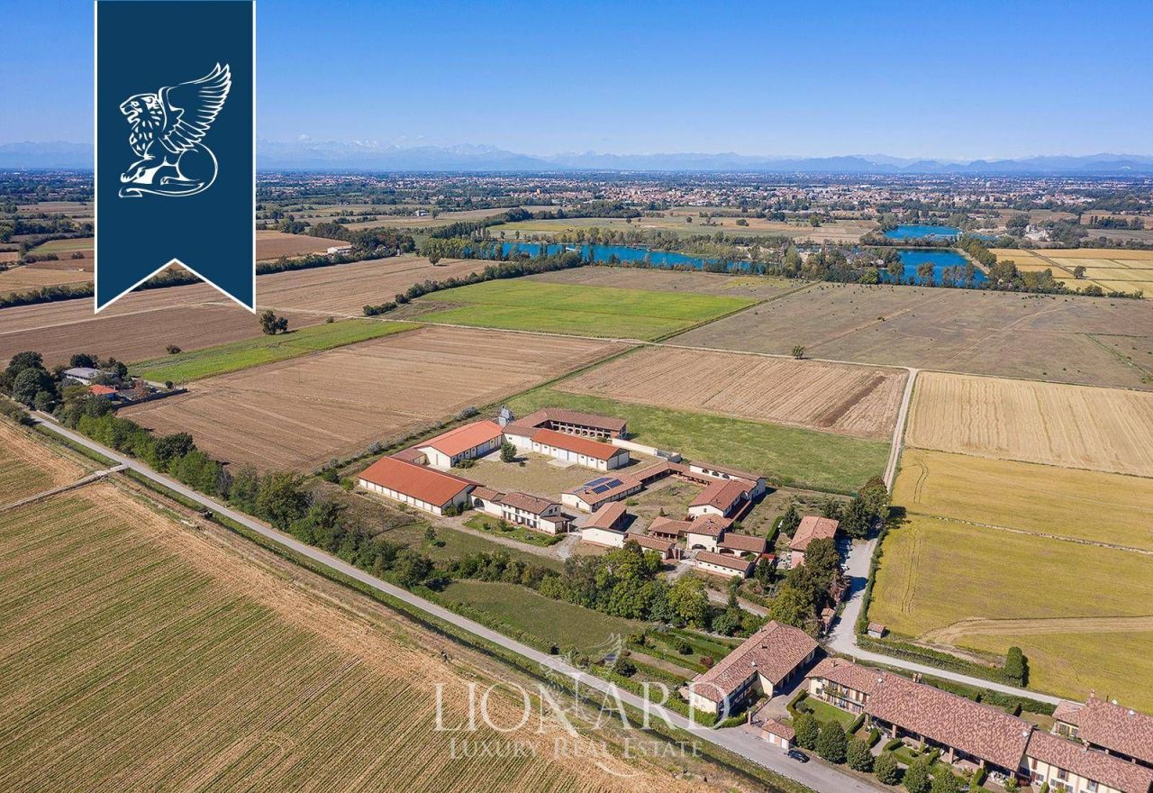 Вилла в Милане, Италия, 3 001 м² - фото 4