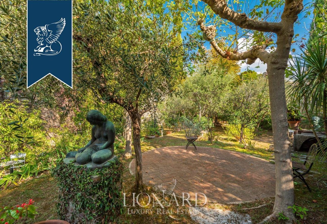 Замок в Камайоре, Италия, 500 м² - фото 4