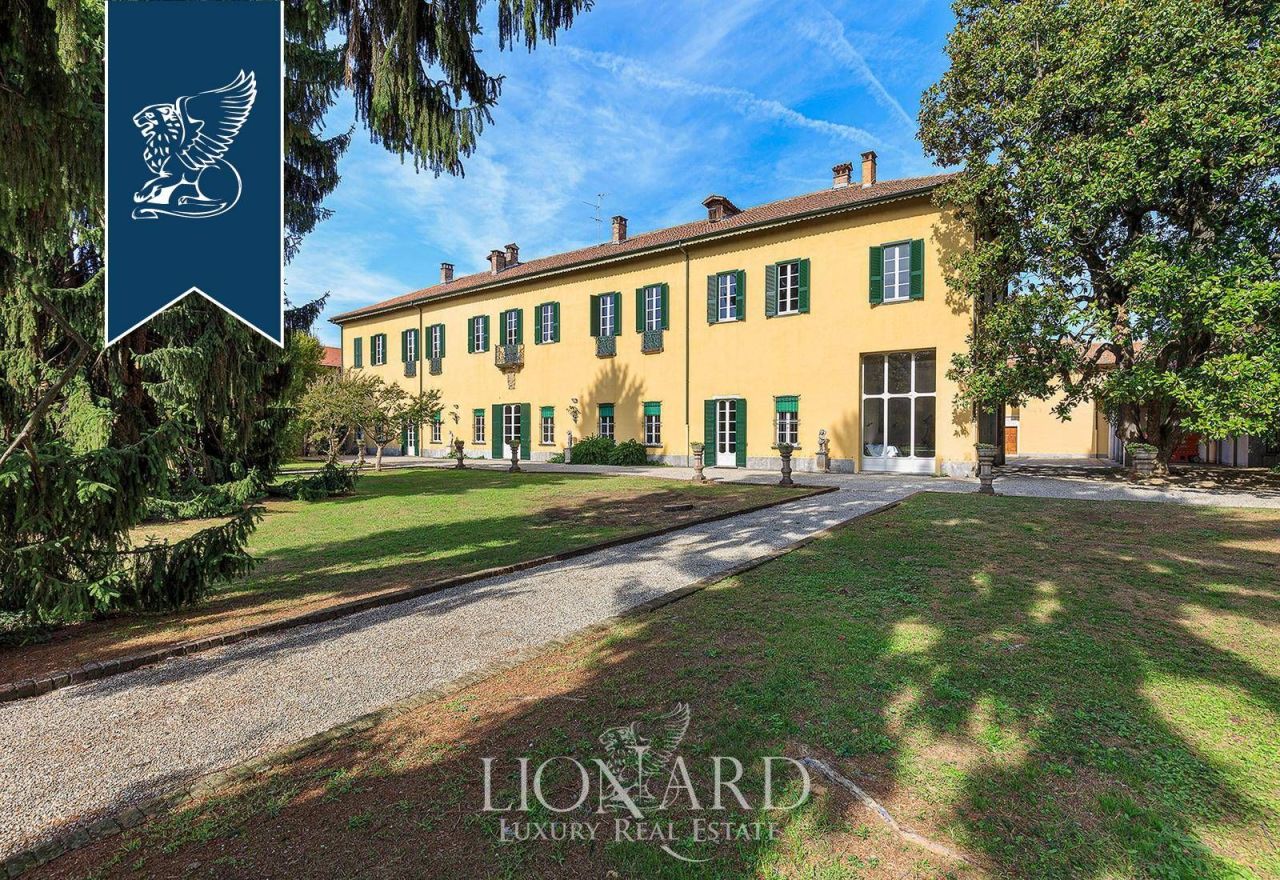 Вилла в Милане, Италия, 2 500 м² - фото 4