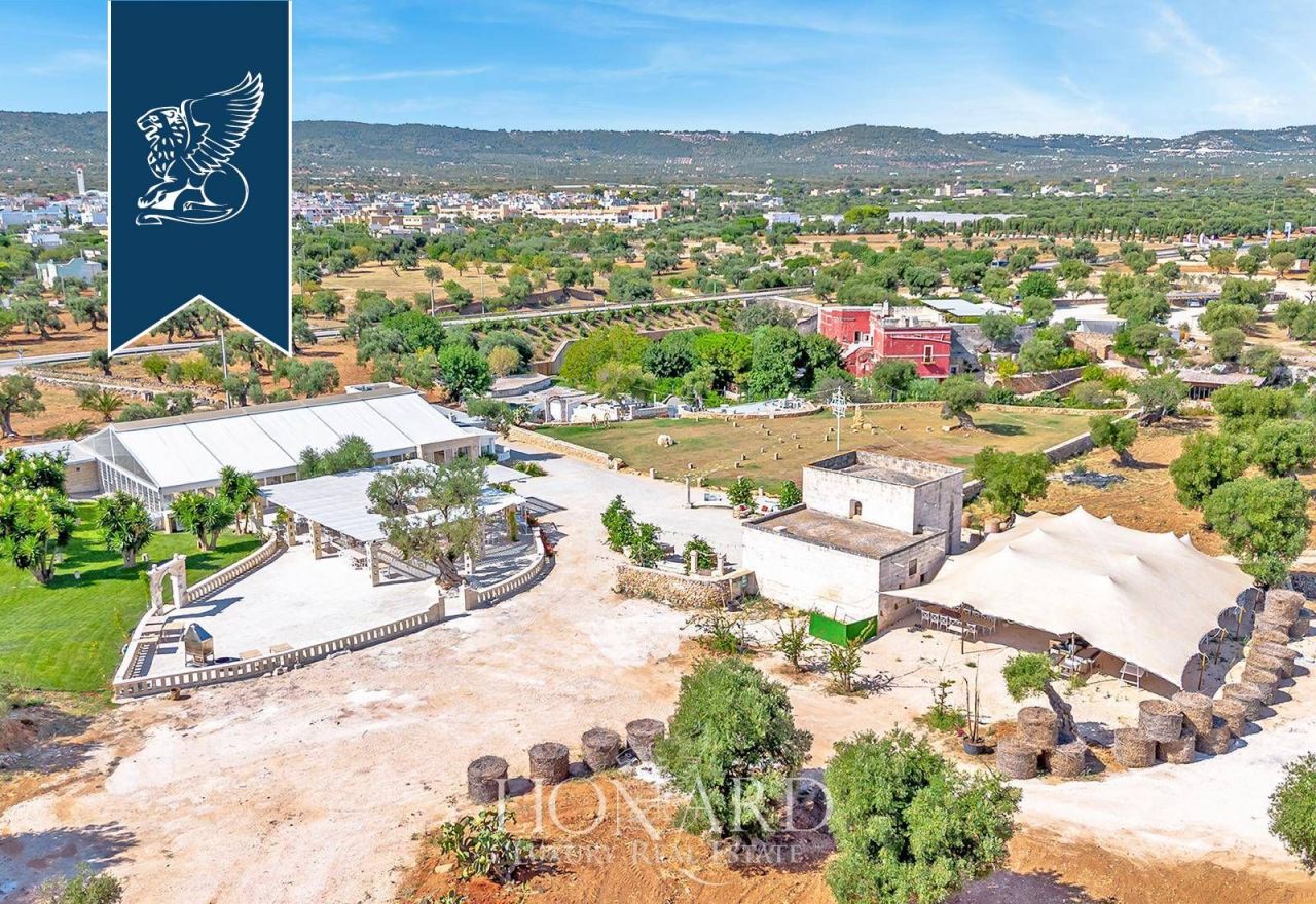 Ферма в Фазано, Италия, 1 500 м² - фото 4