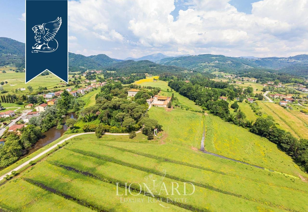 Ферма в Лукке, Италия, 4 000 м² - фото 4