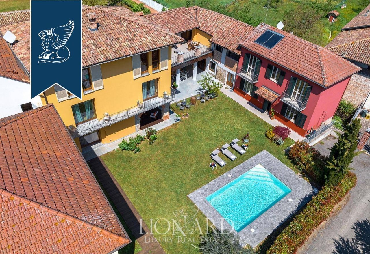 Ферма в Асти, Италия, 1 000 м² - фото 4