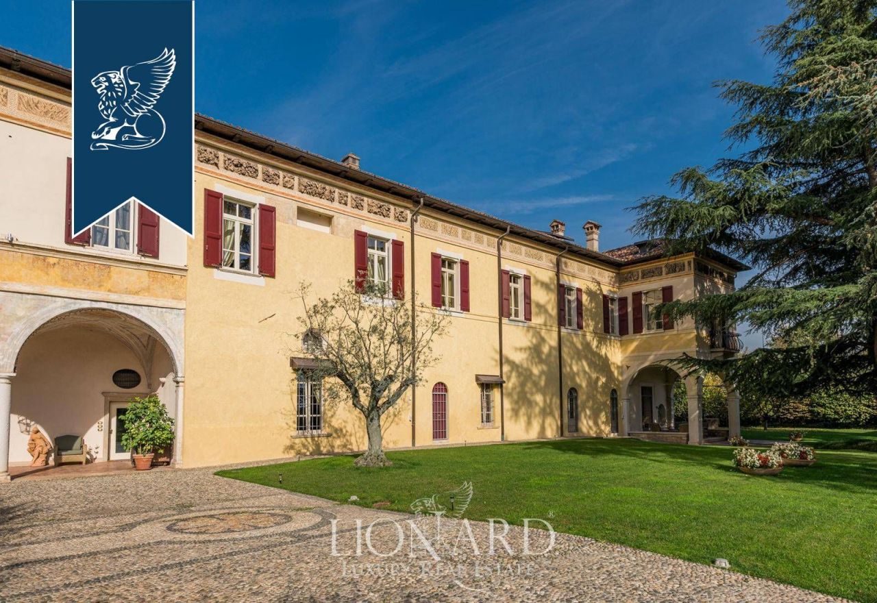 Дом в Брешии, Италия, 1 850 м² - фото 4