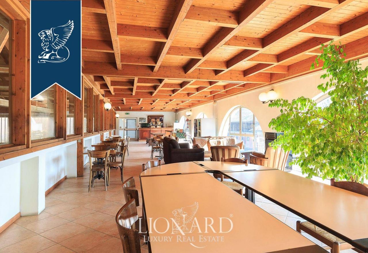 Вилла в Милане, Италия, 900 м² - фото 4