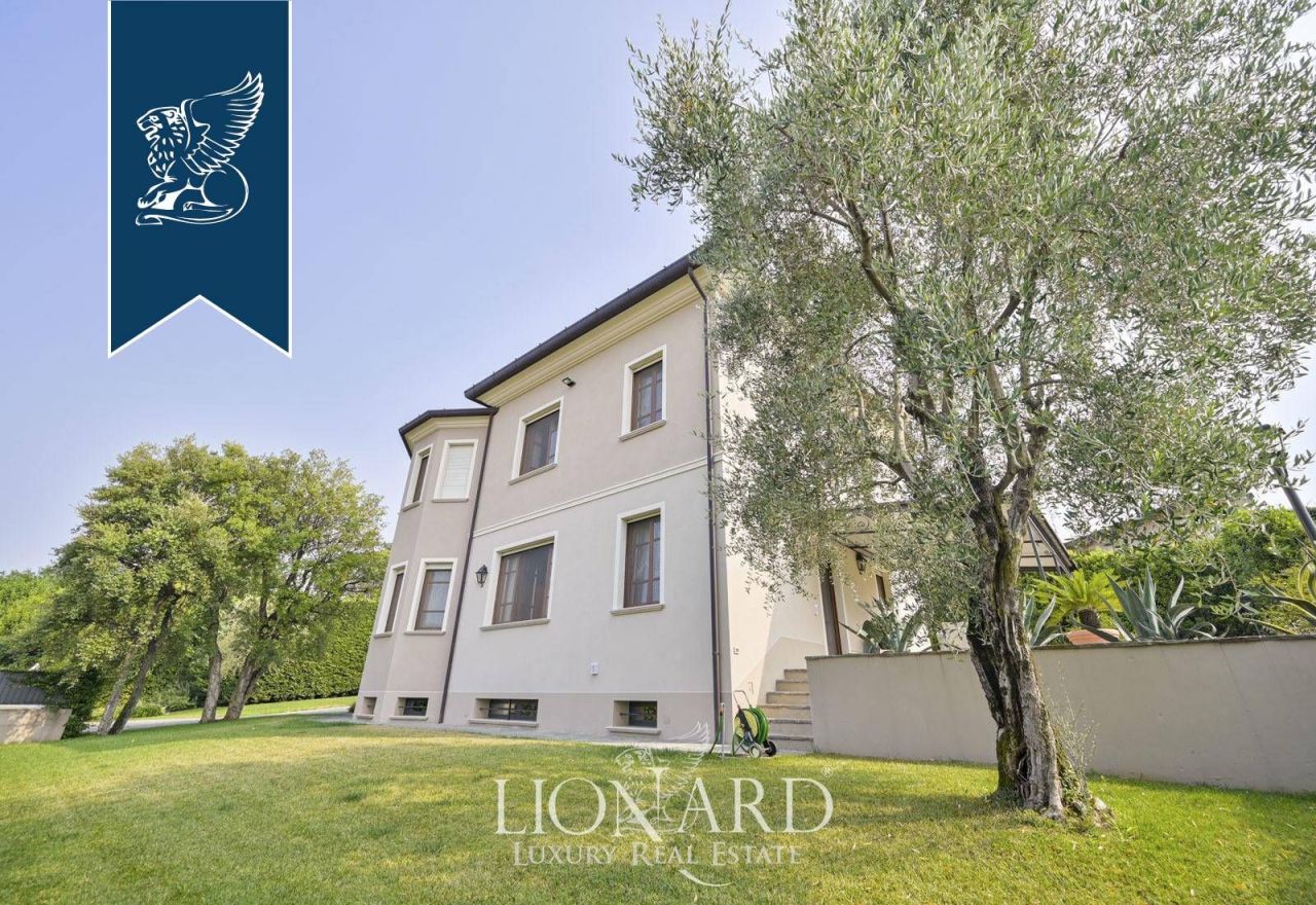 Вилла в Брешии, Италия, 400 м² - фото 4