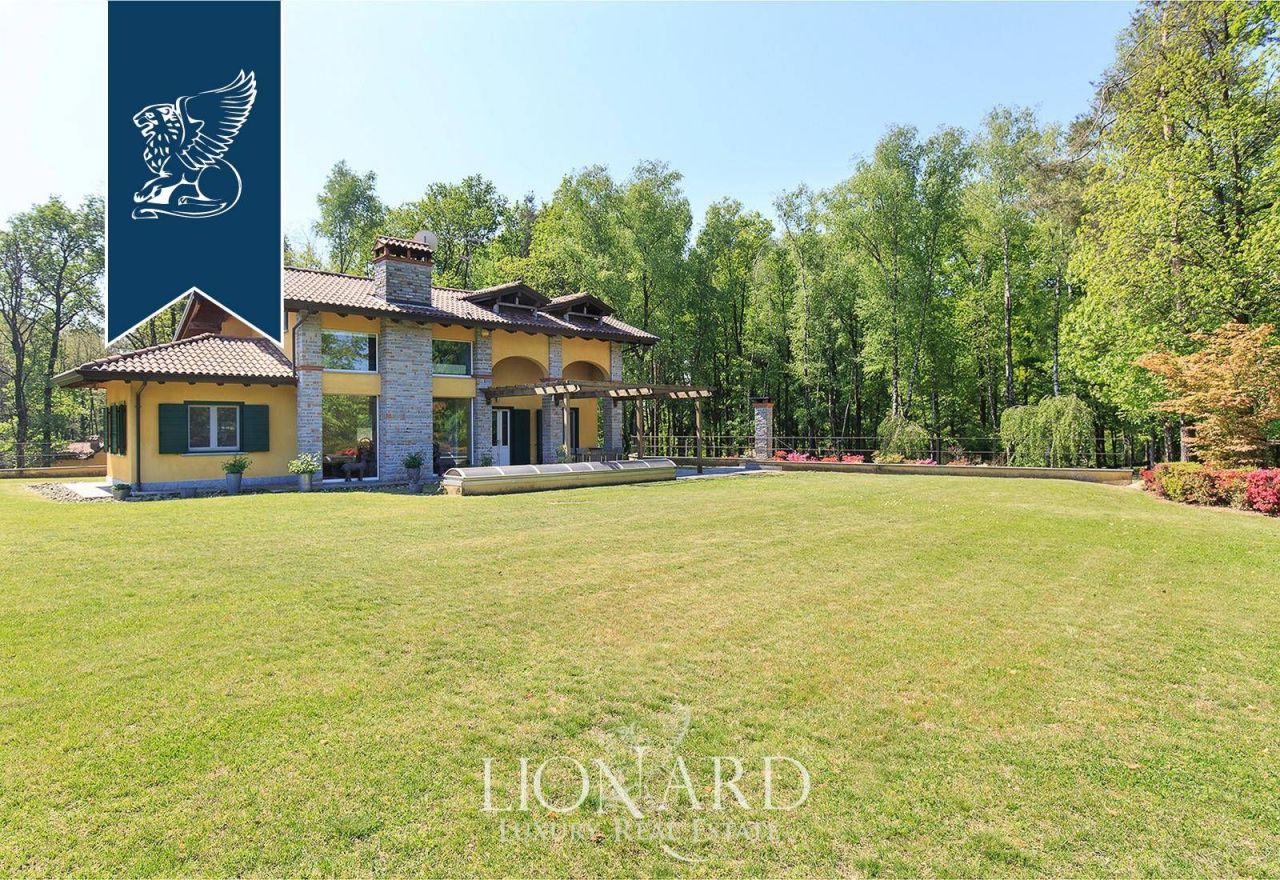 Вилла в Новаре, Италия, 700 м² - фото 4