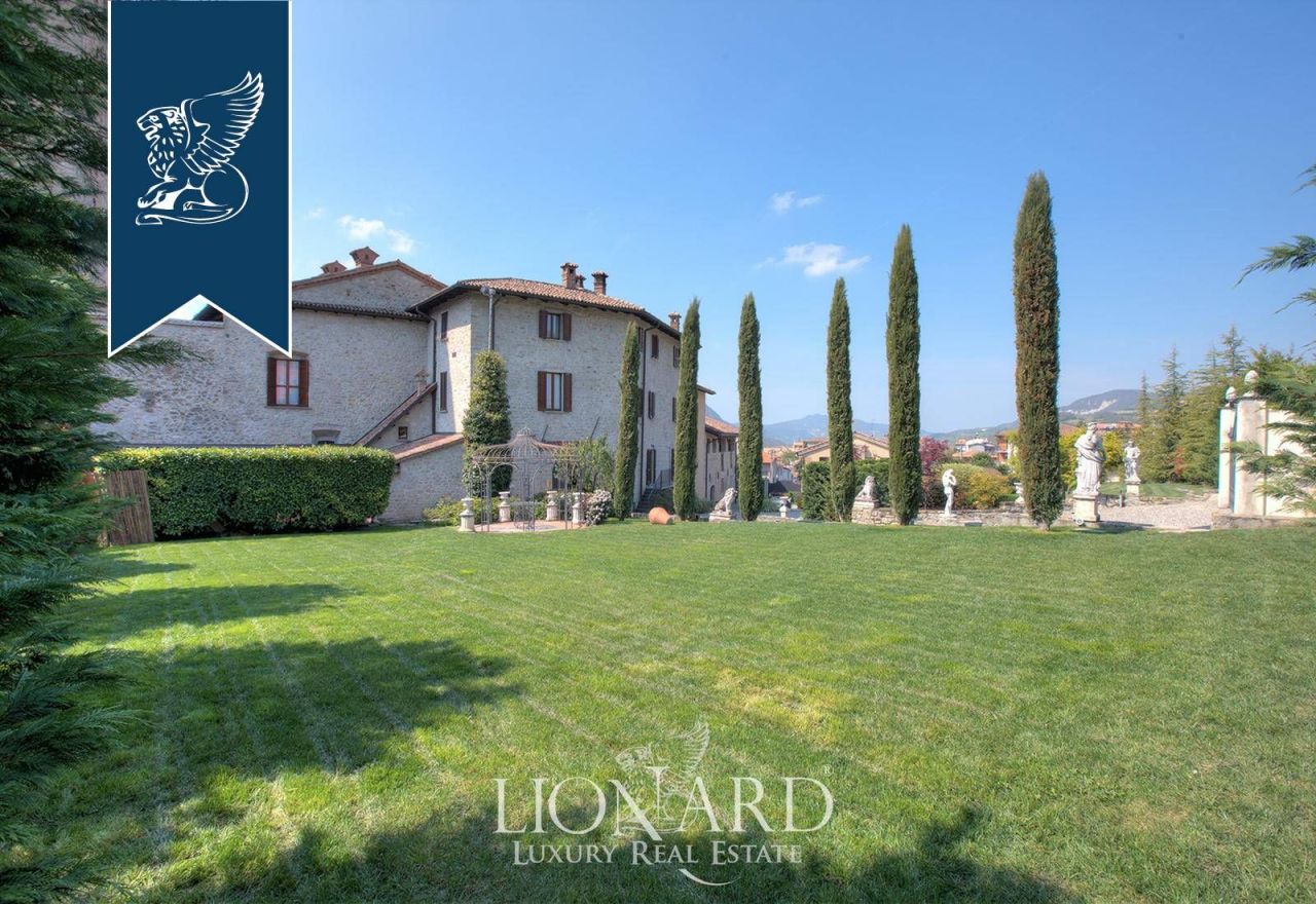 Замок в Варци, Италия, 12 358 м² - фото 5