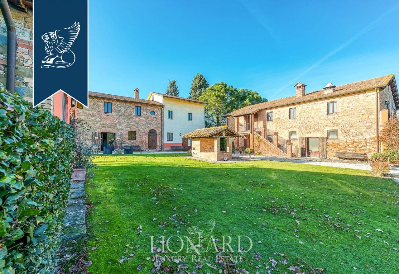 Ферма в Беттоне, Италия, 1 900 м² - фото 5