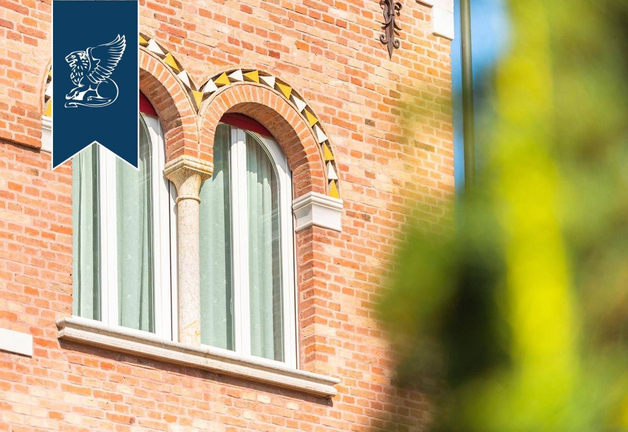 Вилла в Венеции, Италия, 800 м² - фото 6