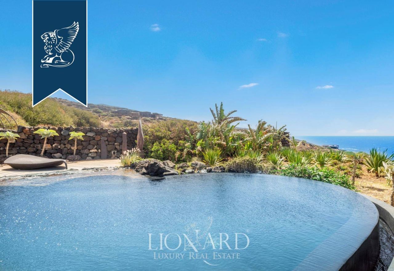 Вилла на о-ве Пантеллерия, Италия, 200 м² - фото 6